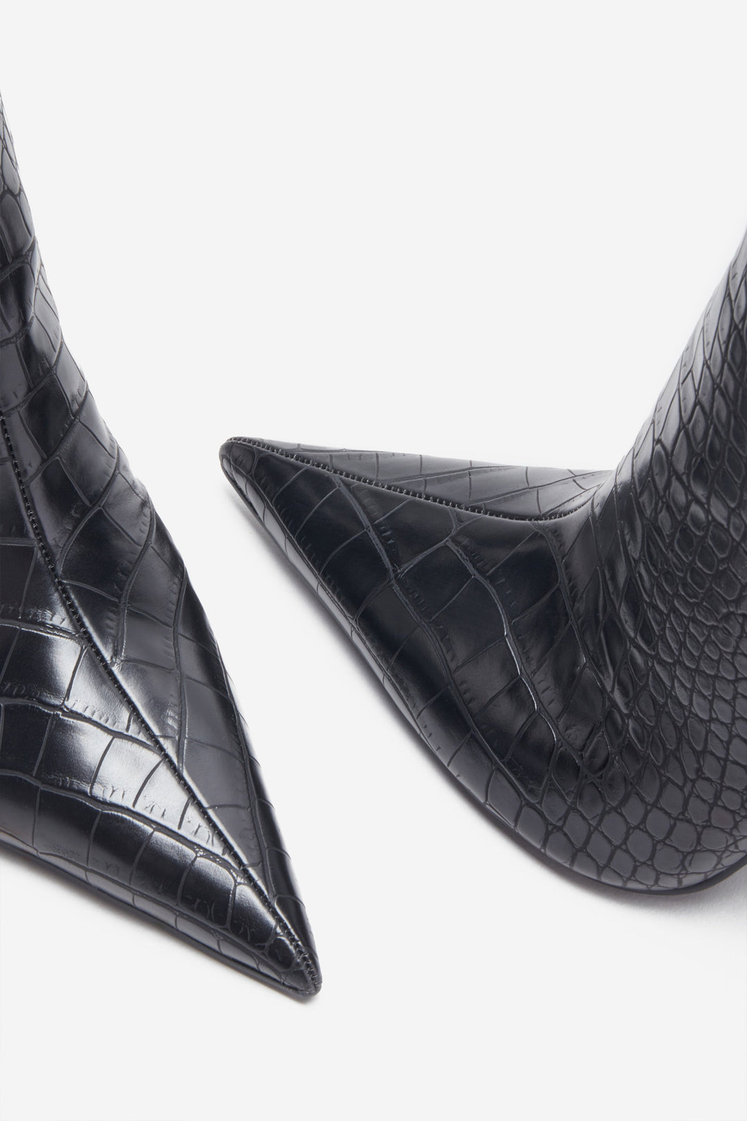 Lauren | Women’s croc-embossed patent knee-high pointed boots