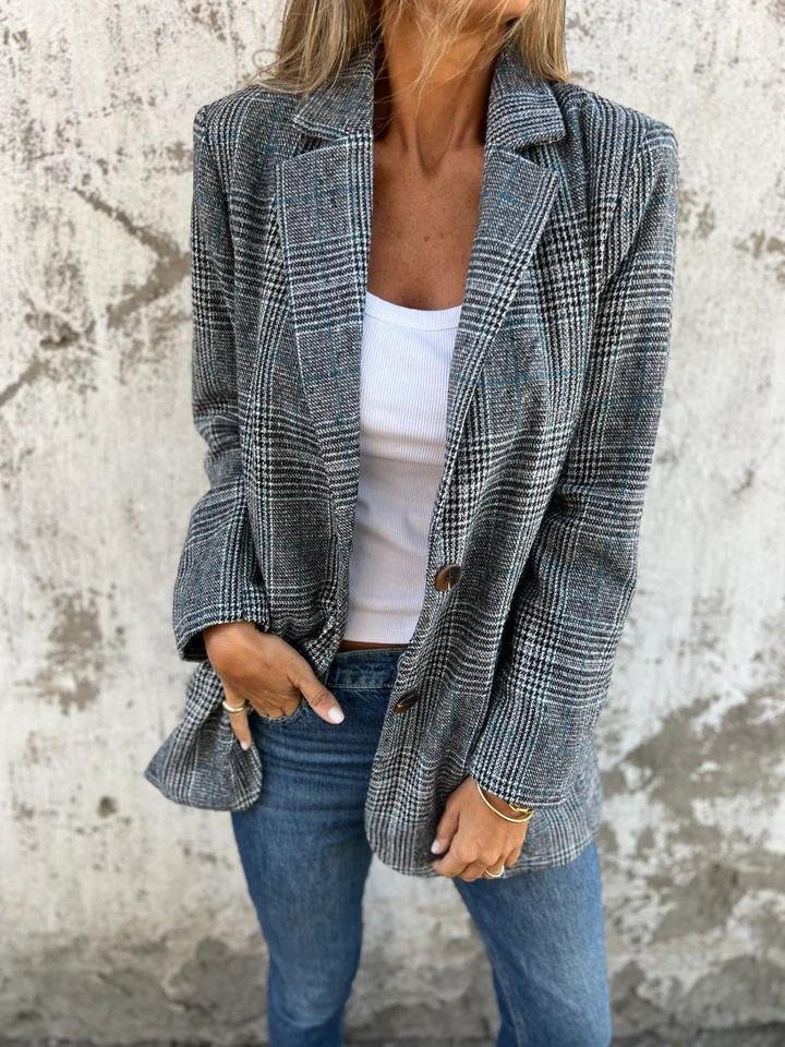 Vivi | Women’s stylish checkered jacket with tailored fit and practical pockets