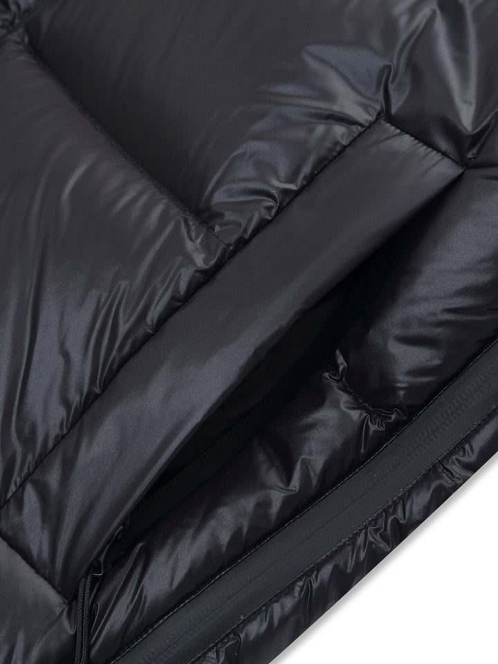 Zennah | Women’s hooded winter jacket with a streamlined, weather-ready silhouette