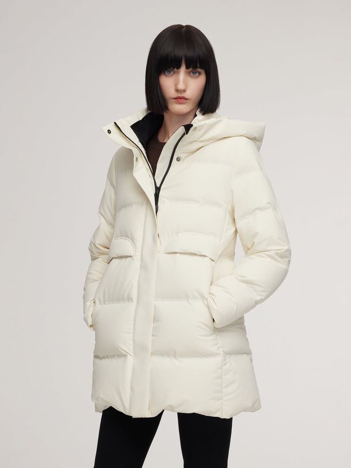 Saelyn | Women’s thermal hooded winter coat with a streamlined, weather-ready silhouette