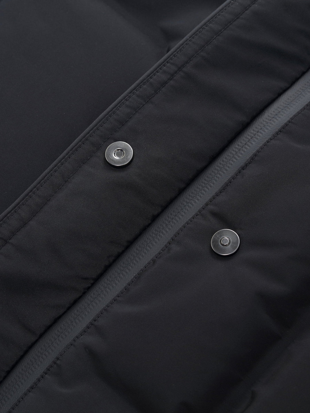 Saanvi | Women’s short hooded puffer jacket with modern structured fit