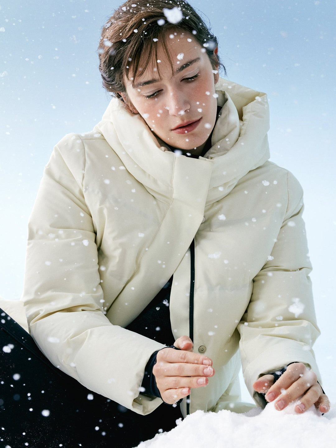 Saelyn | Women’s thermal hooded winter coat with a streamlined, weather-ready silhouette