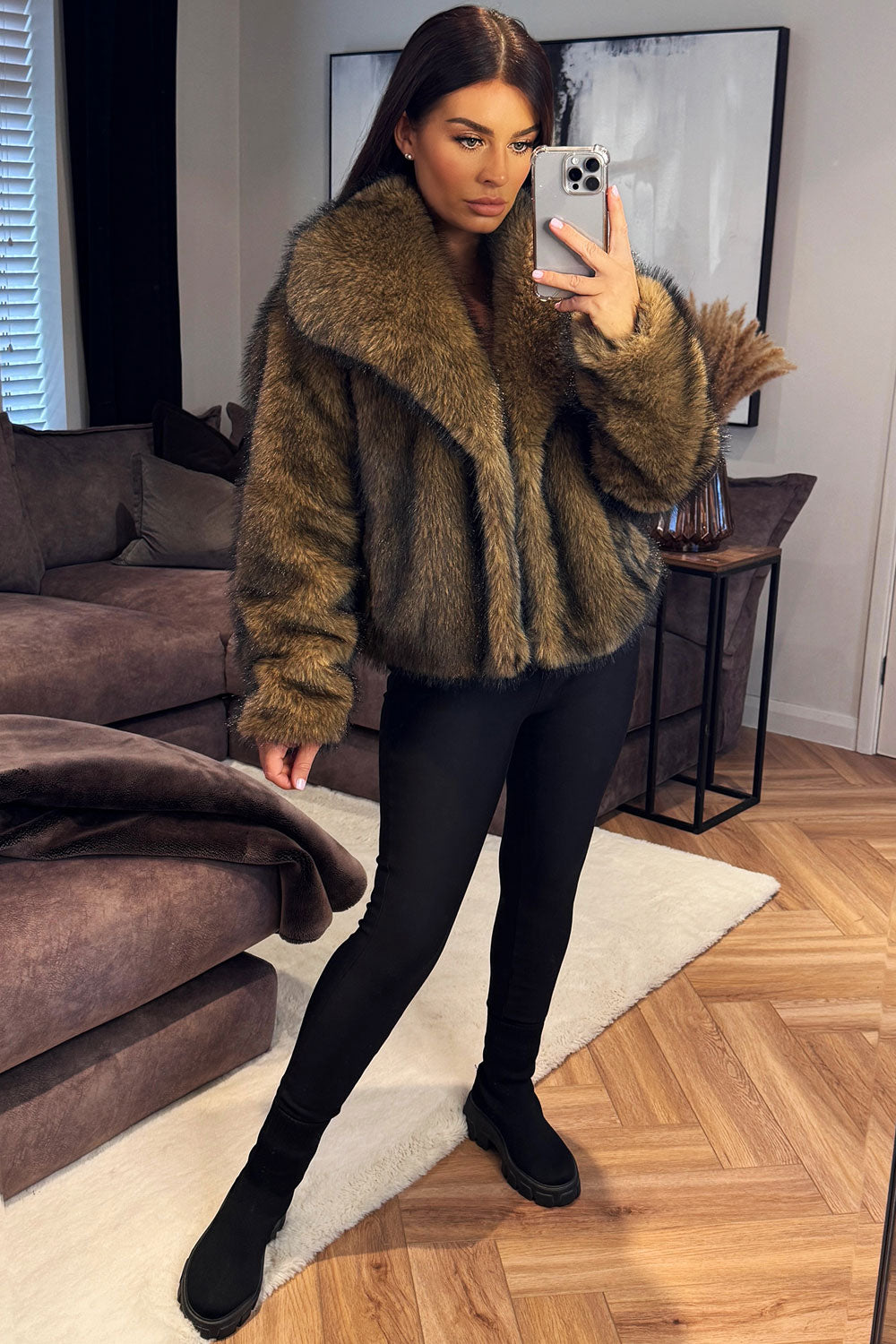 Catherine | Women’s short plush faux fur jacket