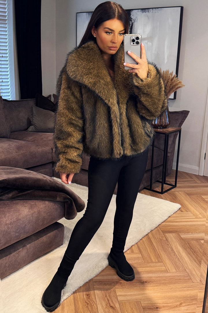 Catherine | Women’s short plush faux fur jacket