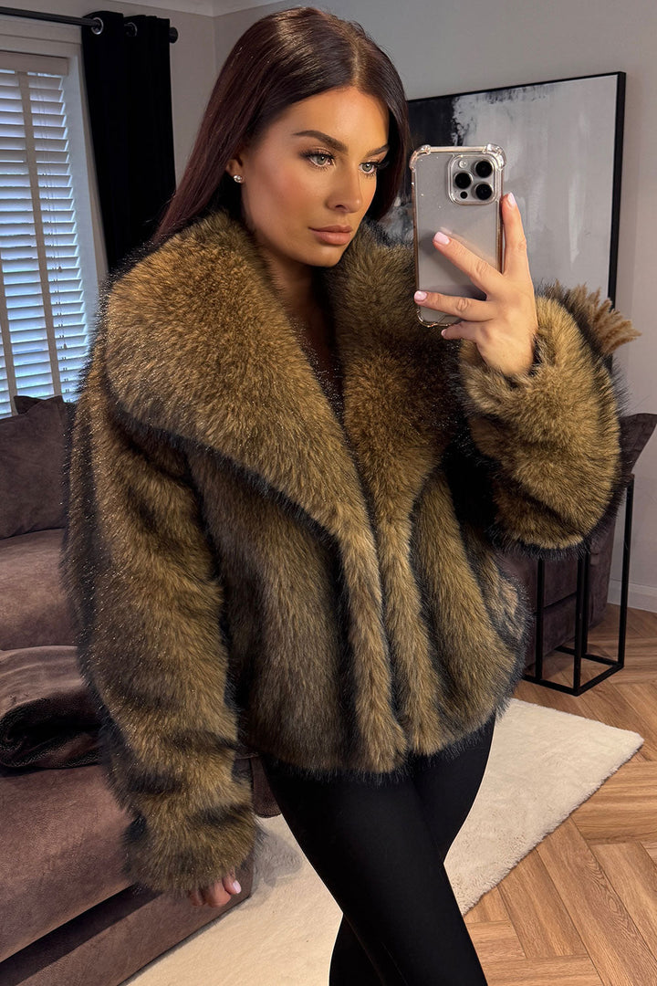 Catherine | Women’s short plush faux fur jacket