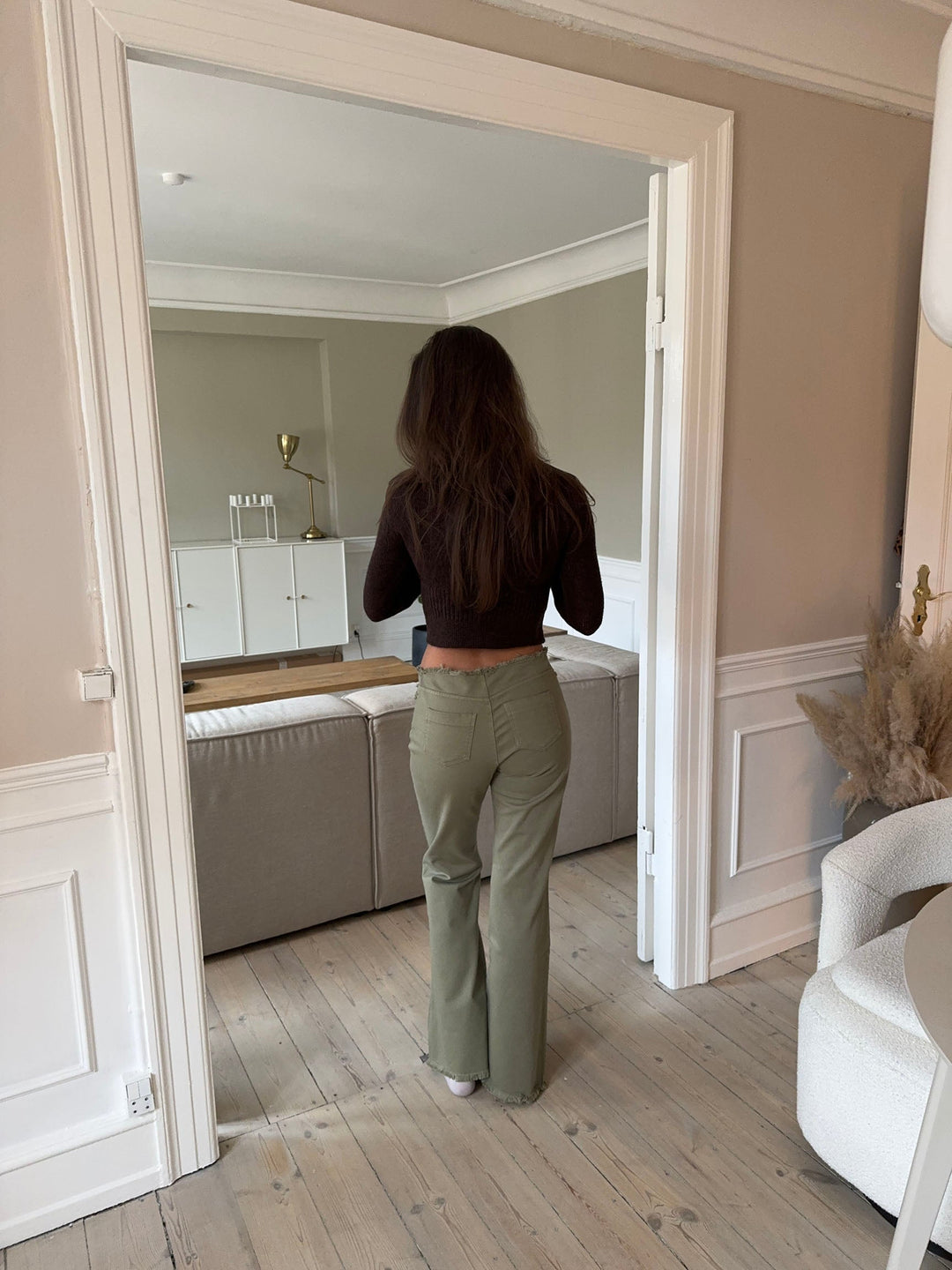 Zola | Women’s jeans with fringe details and flared silhouette