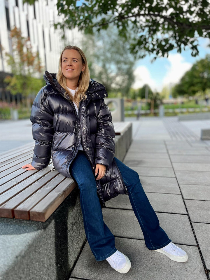 Aliya | Women’s long down puffer coat with hood and side-zip detailing