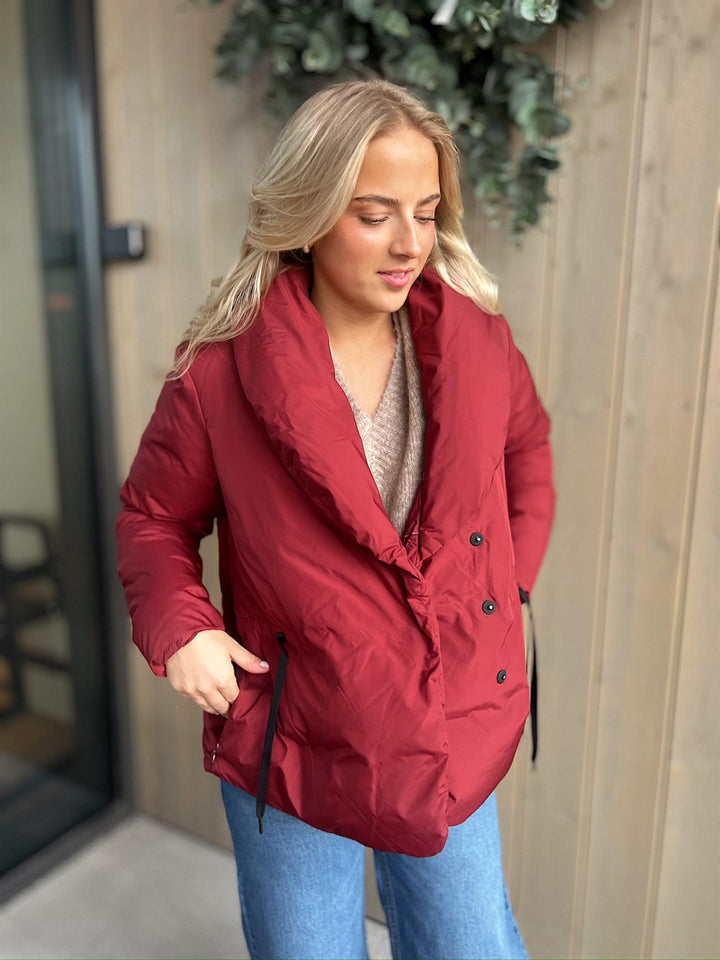 Azari | Women’s short wrap-style puffer jacket with soft quilted shaping