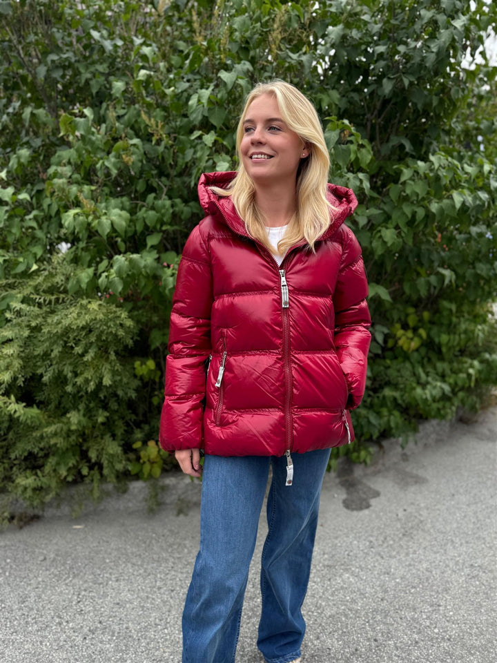 Liam | Women’s glossy down puffer jacket with hood