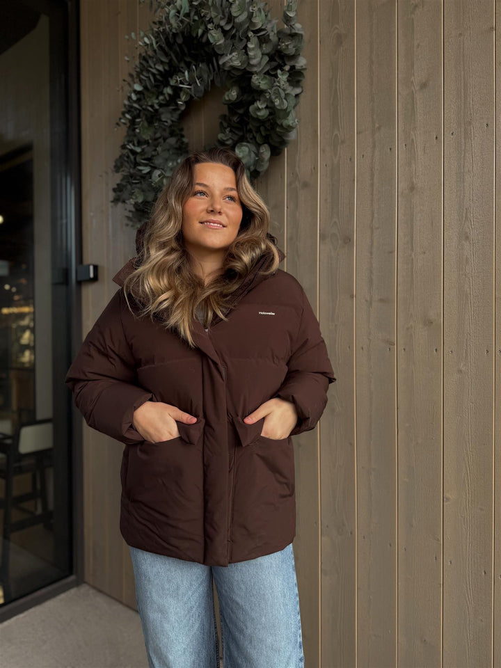 Fennah | Women’s hip-length jacket with quilted shaping and front pocket detailing