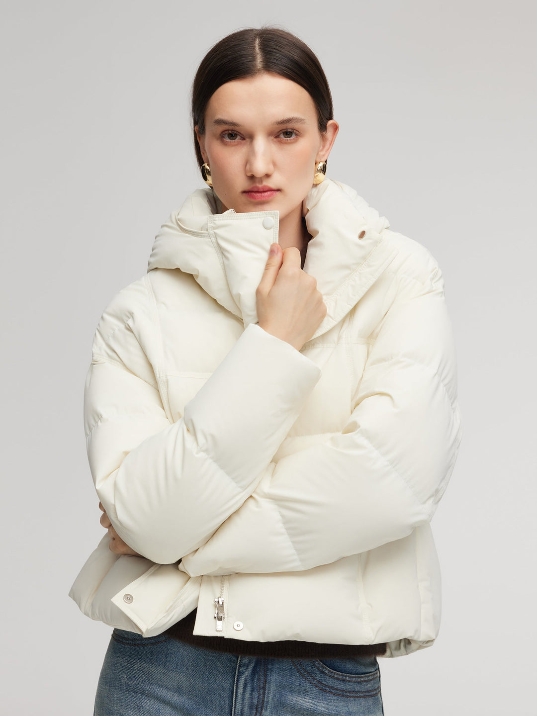 Scout | Women’s short puffer jacket with soft sculpted hood