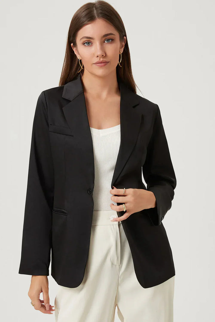 Paula | Women’s casual blazer with modern cut and versatile styling
