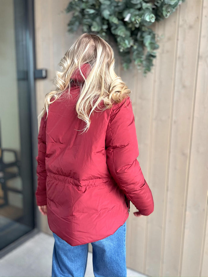 Azari | Women’s short wrap-style puffer jacket with soft quilted shaping