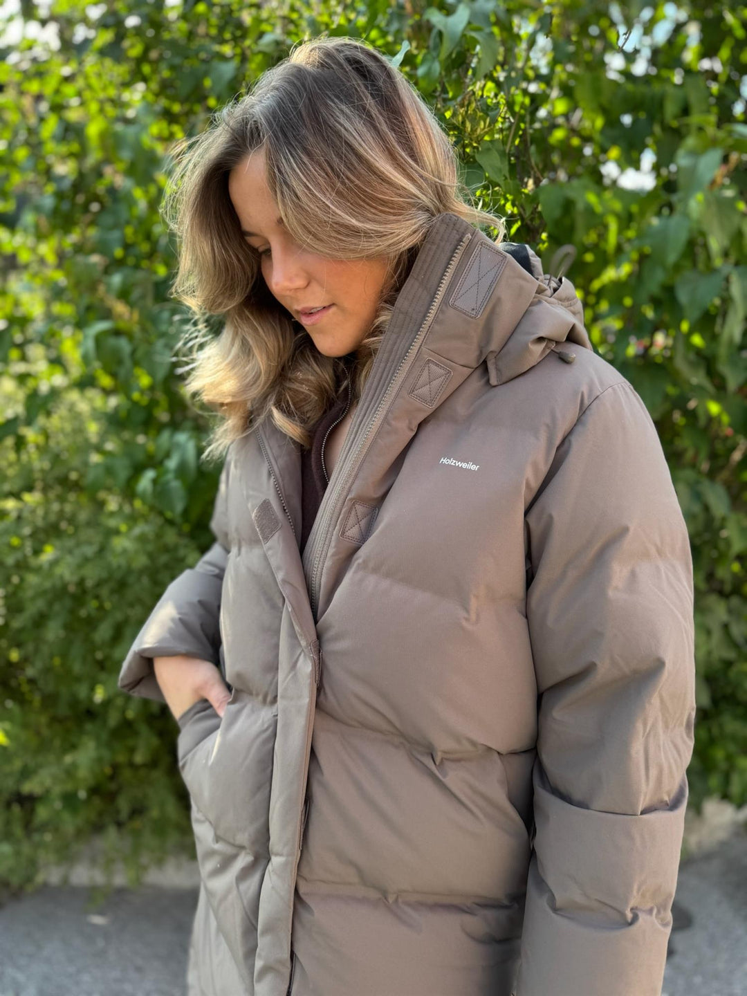 Aiza | Women’s long winter jacket with a refined midi-length silhouette