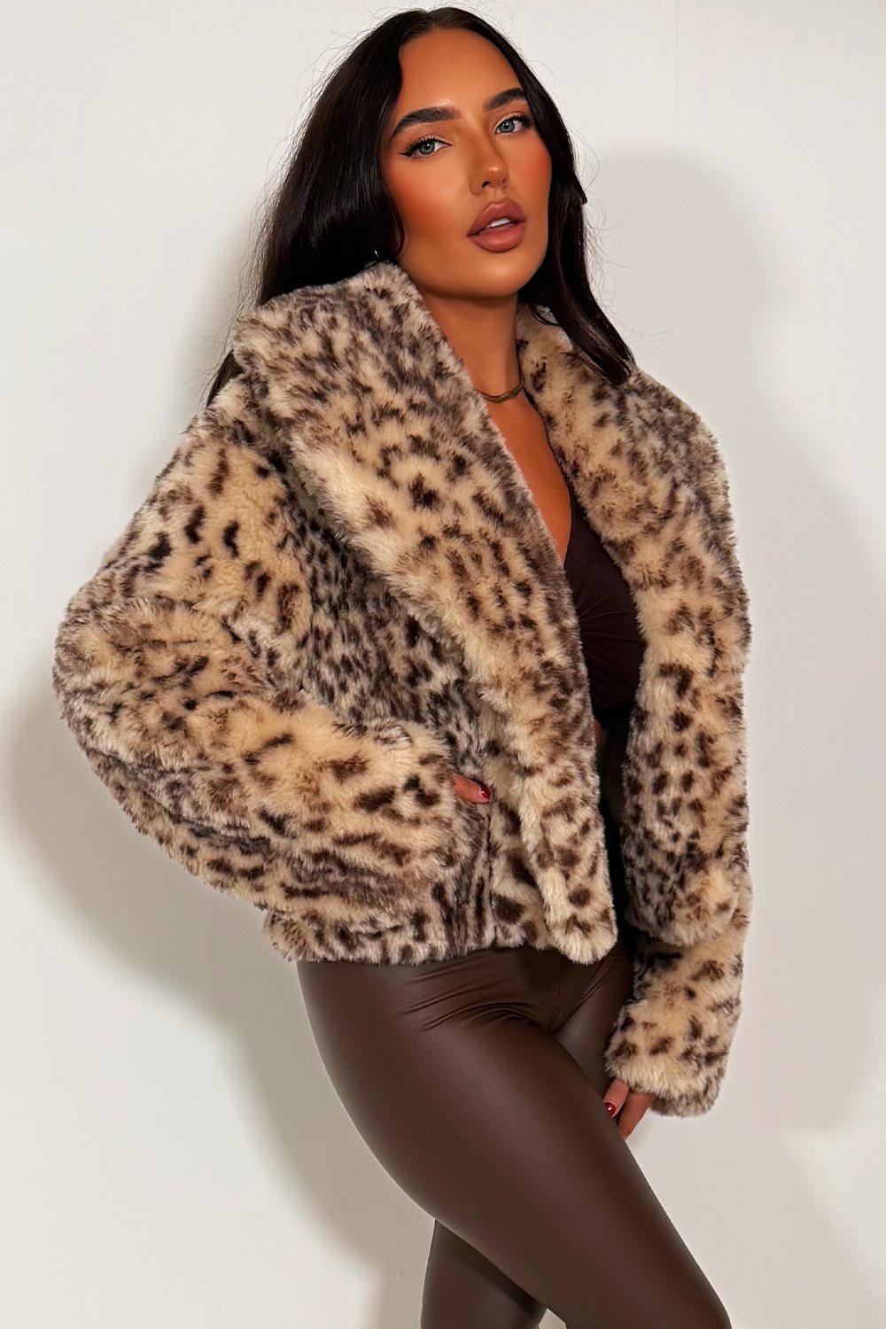 Azariah | Women’s cropped faux fur jacket with collar