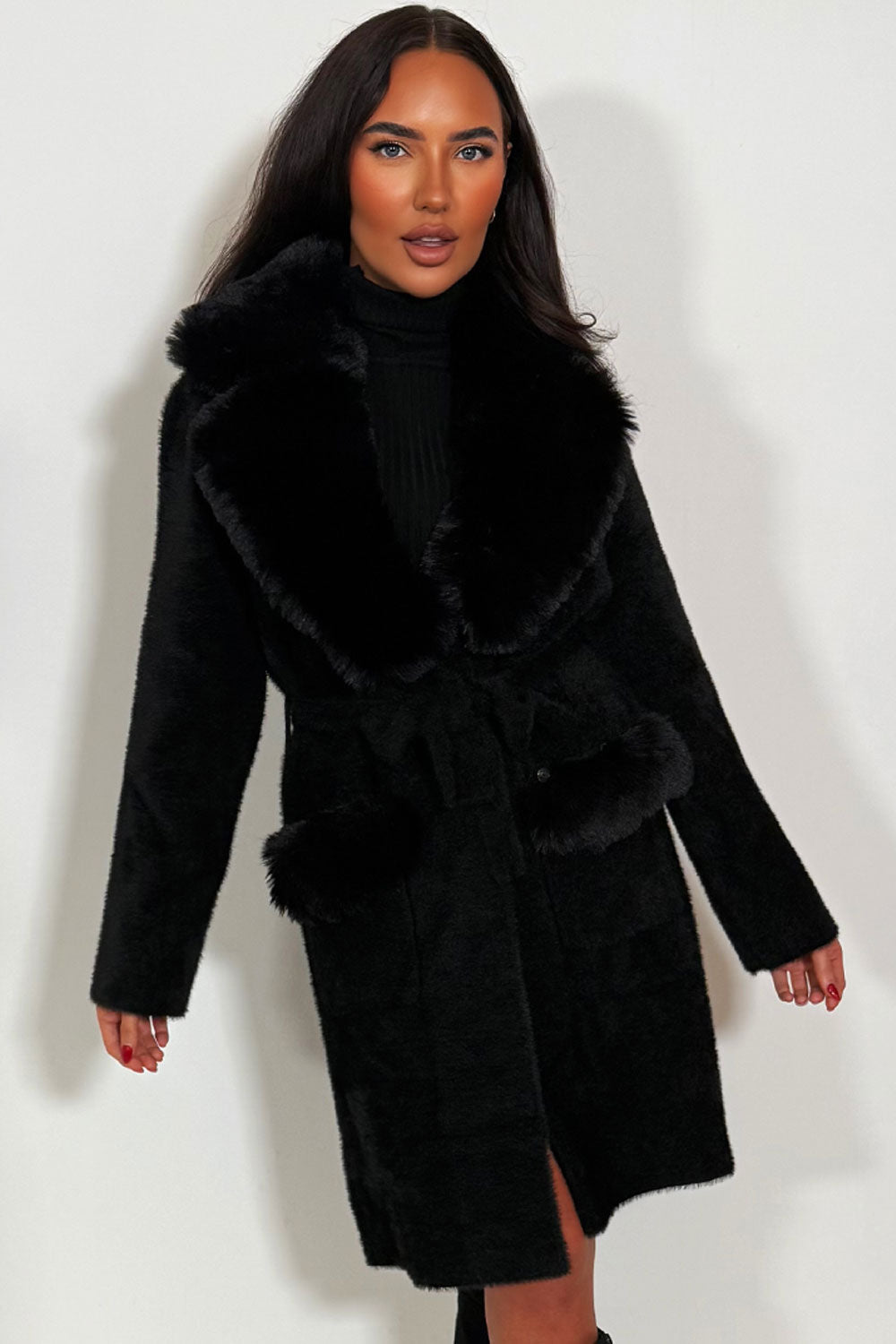 Harley | Women’s belted coat with faux fur collar