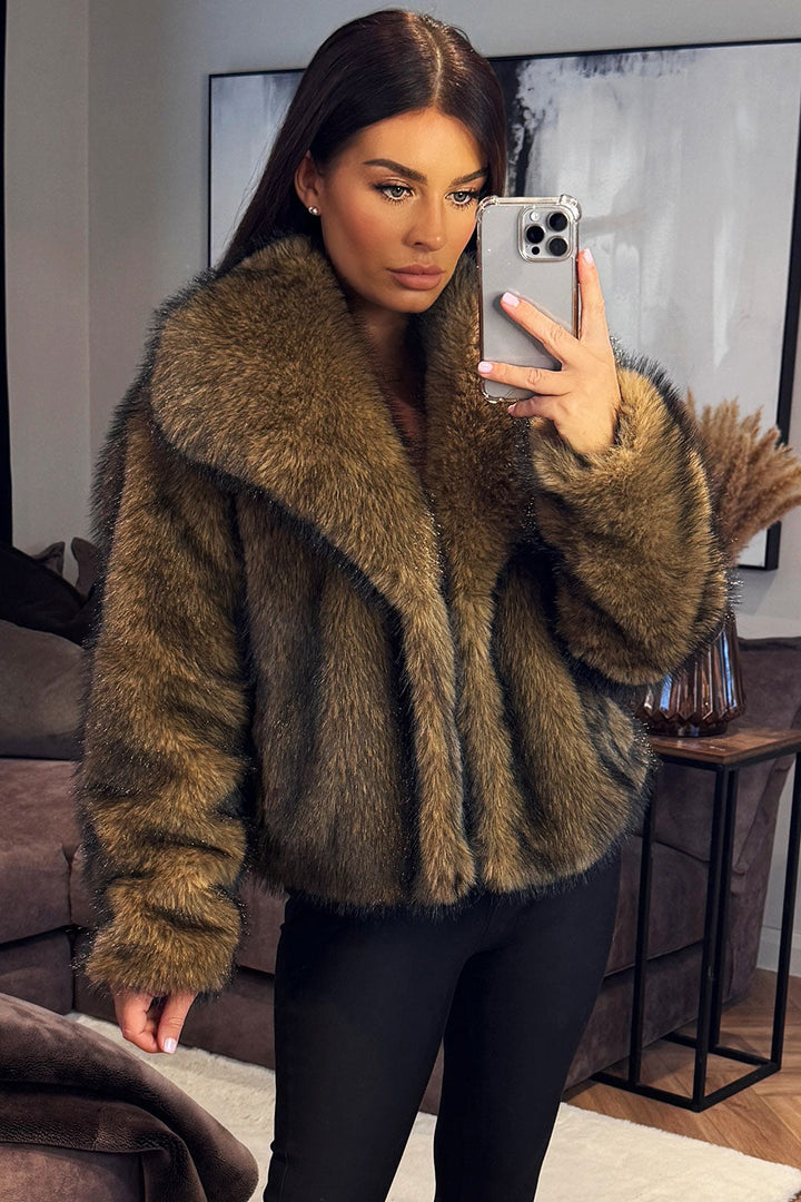 Catherine | Women’s short plush faux fur jacket