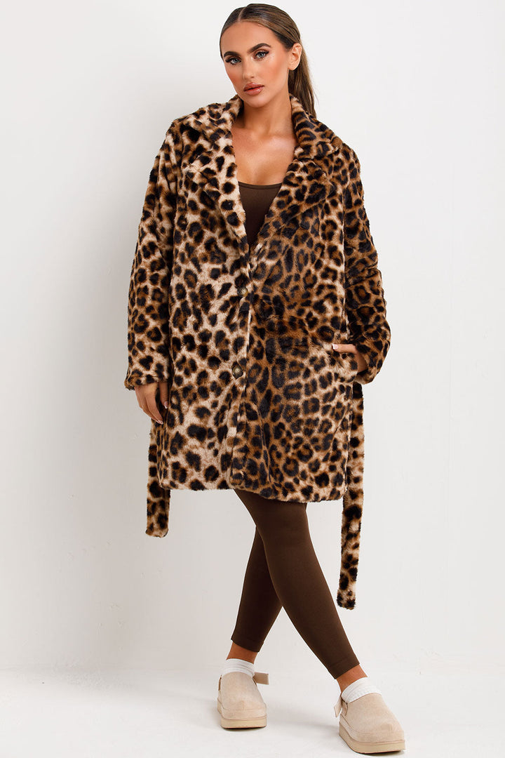 Jersey | Women’s belted faux fur coat with lapel collar