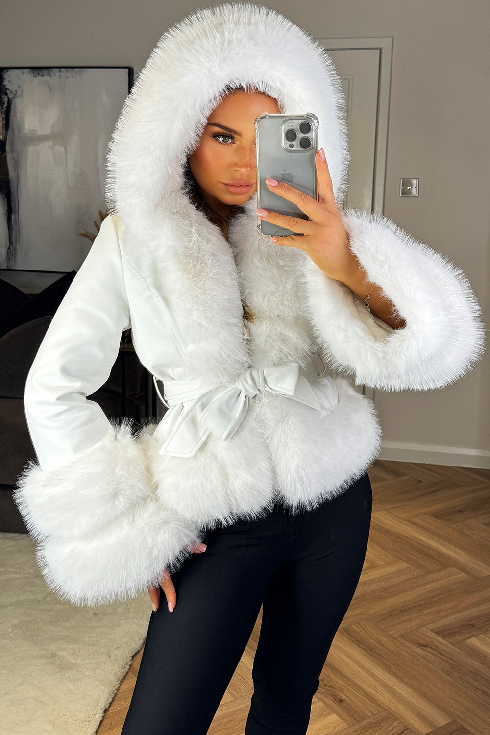 Loxley | Women’s short faux fur coat with hood and belt