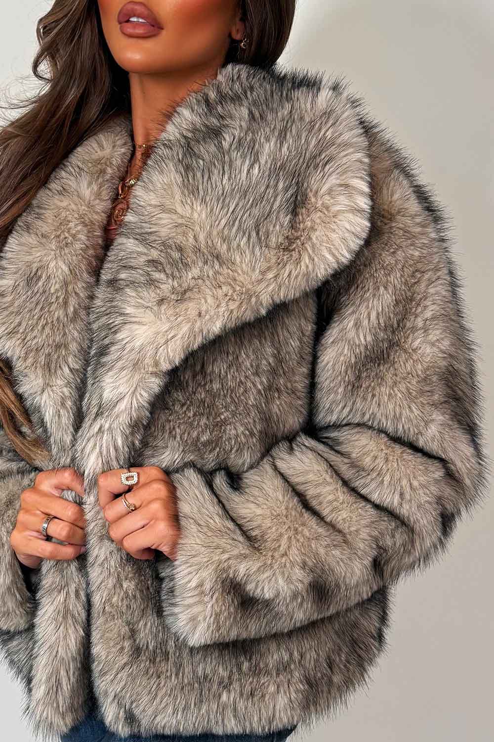 Madalynn | Women’s collared faux fur jacket