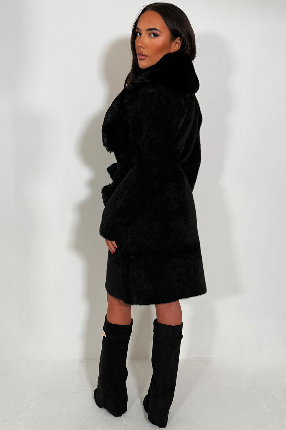 Harley | Women’s belted coat with faux fur collar
