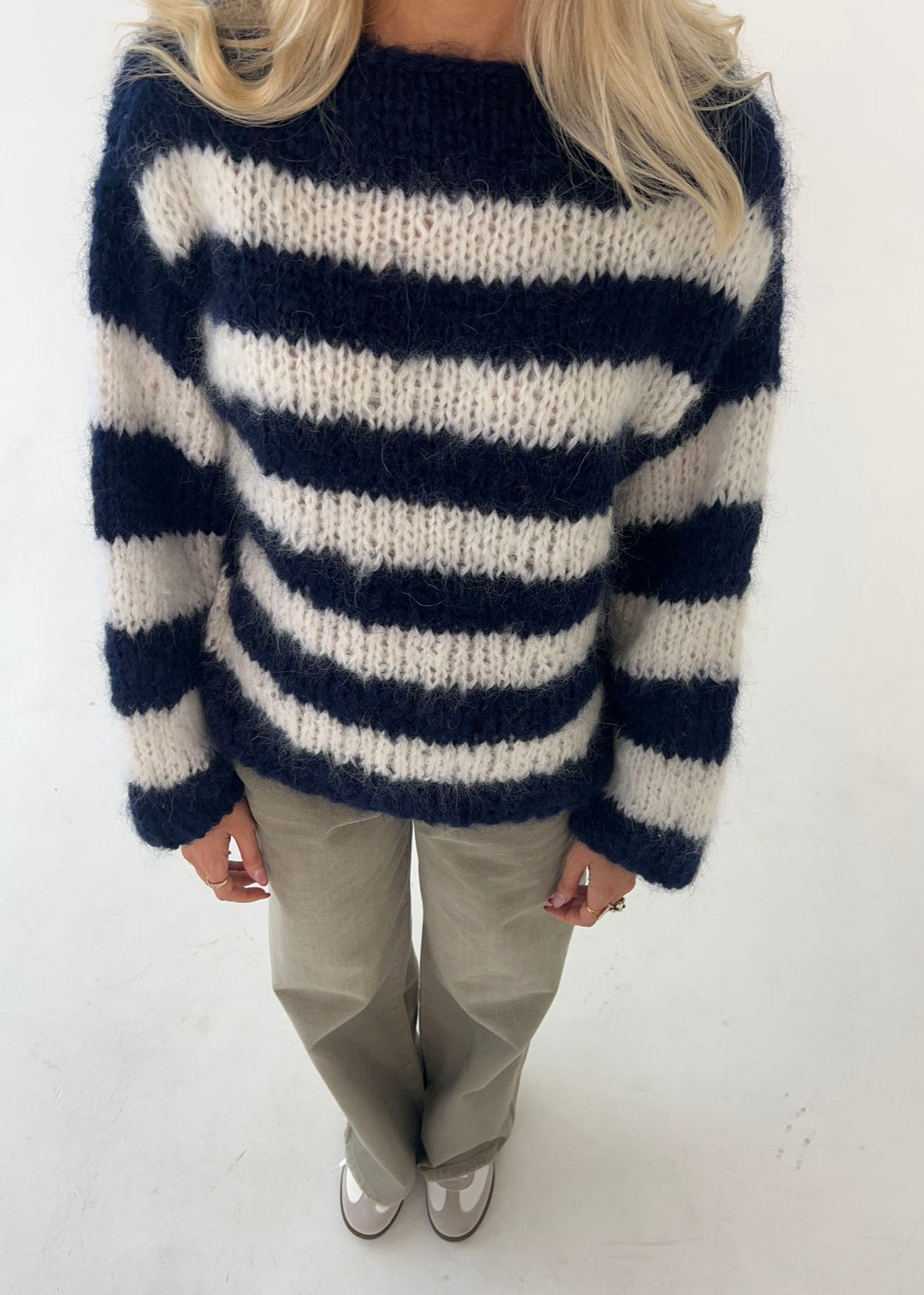 Violet | Women’s sweater knitting pattern and yarn kit