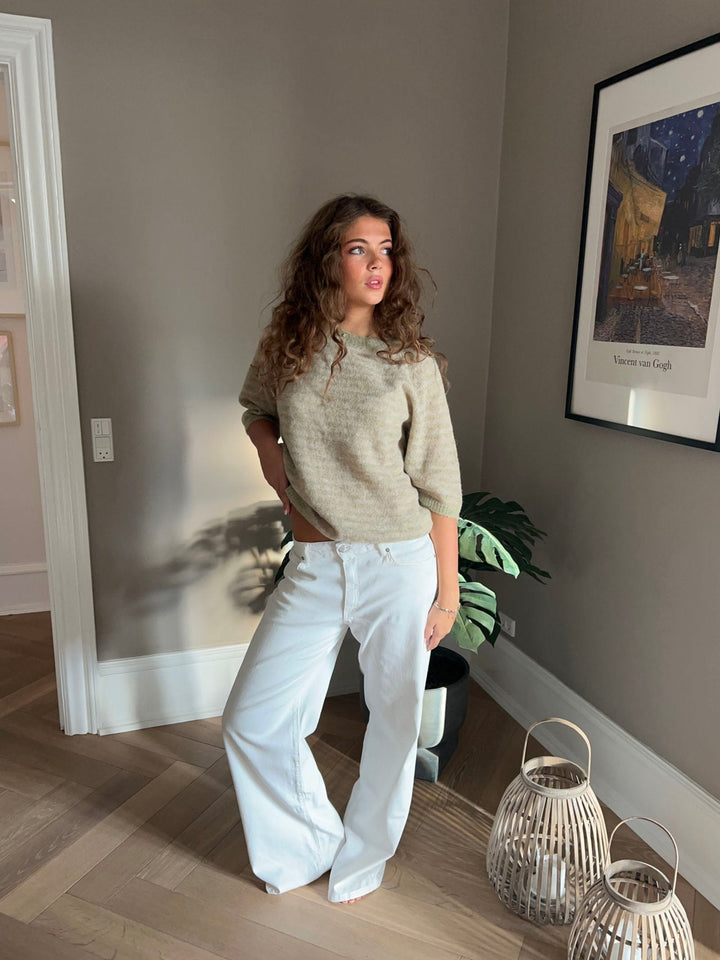 Tania | Women’s jeans with back zip detail and loose fit