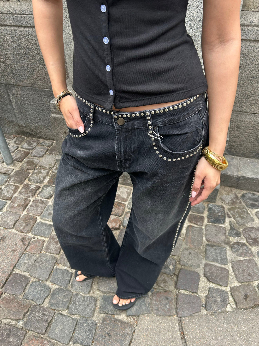 Morgan | Women’s jeans with studded detail and modern silhouette