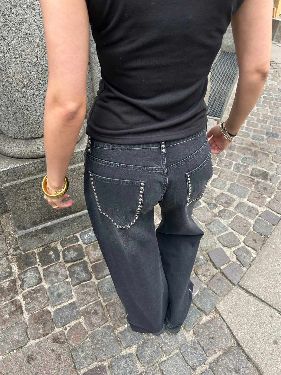 Morgan | Women’s jeans with studded detail and modern silhouette