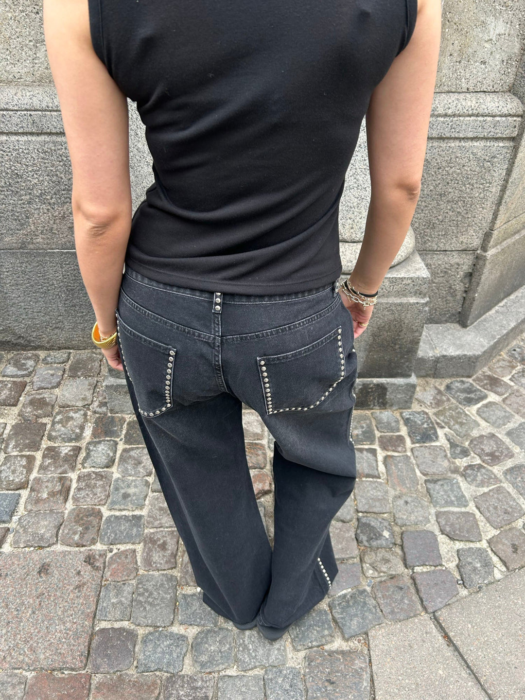 Morgan | Women’s jeans with studded detail and modern silhouette