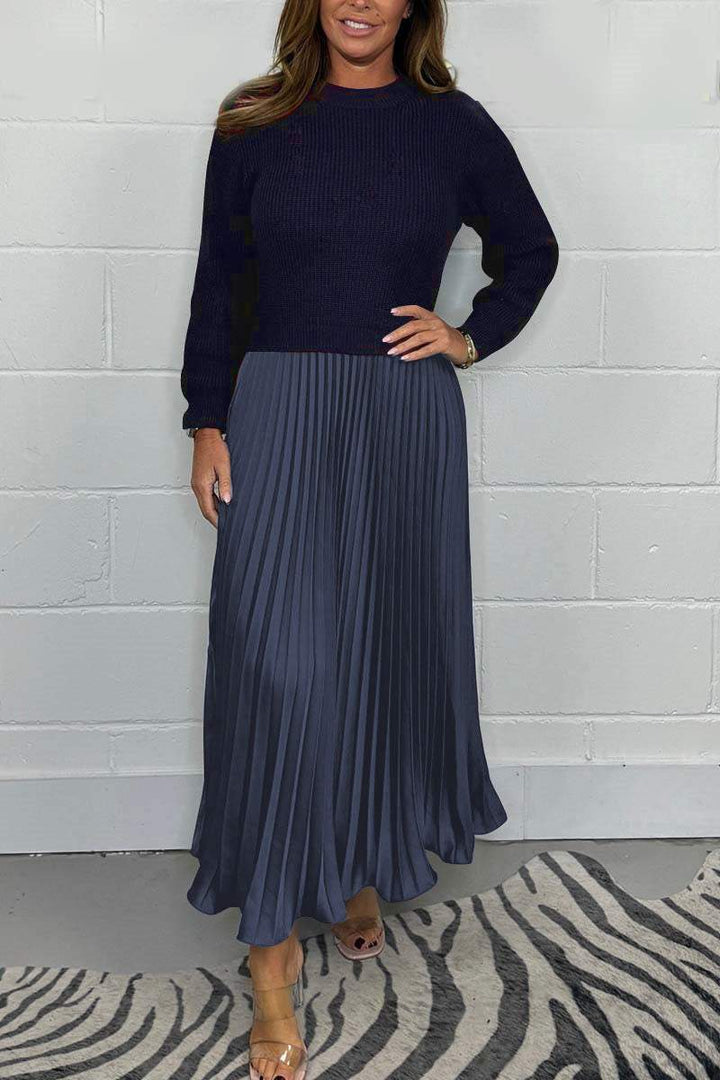 Viv | Women’s knitted sweater with cable pattern and folded collar