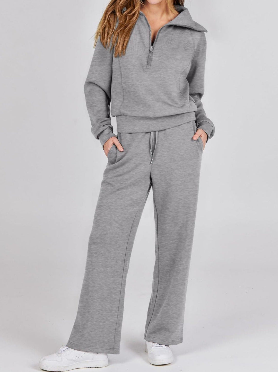 Alma | Women’s two-piece lounge set with long sleeves and zip detail