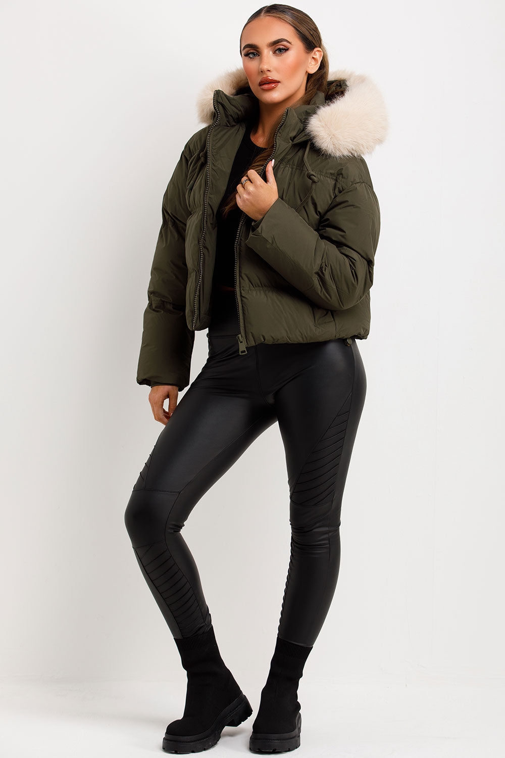 Princess | Women’s cropped puffer jacket with faux fur hood