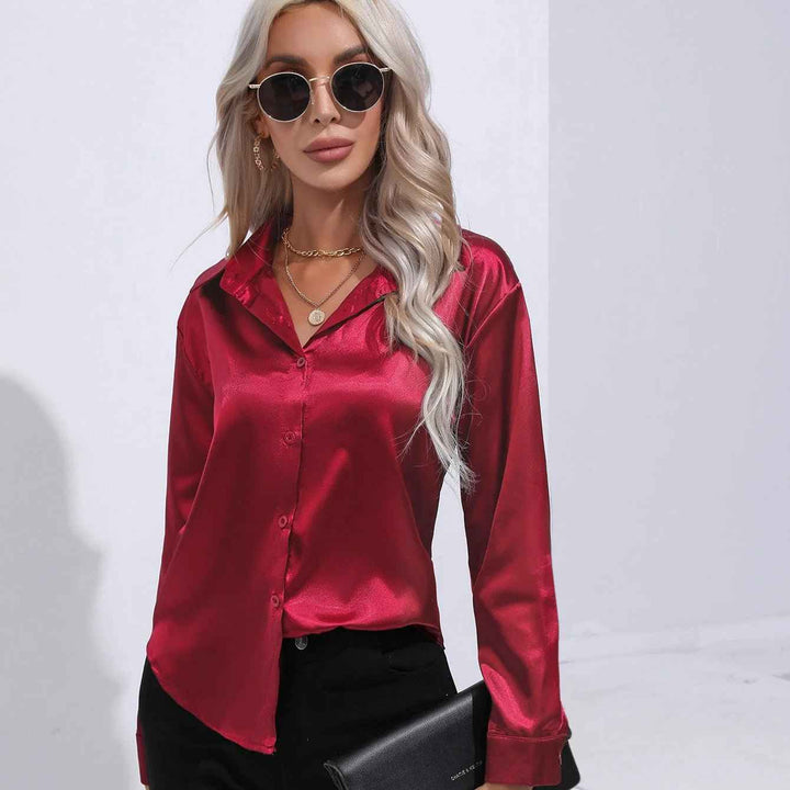 Giulia | Shiny blouse with a glossy finish for elegant styling