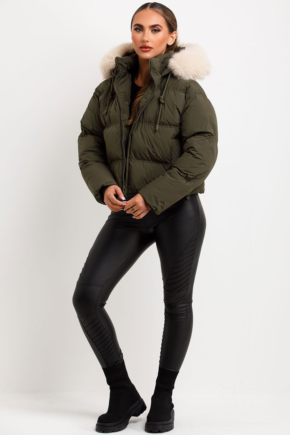 Princess | Women’s cropped puffer jacket with faux fur hood