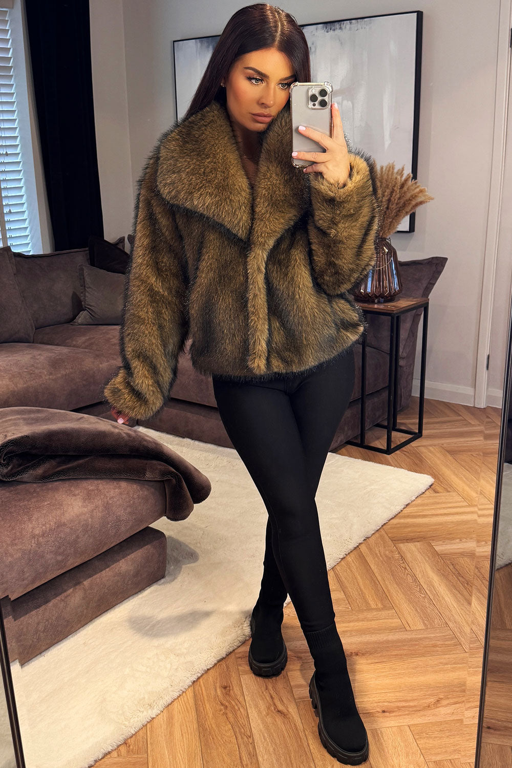 Catherine | Women’s short plush faux fur jacket