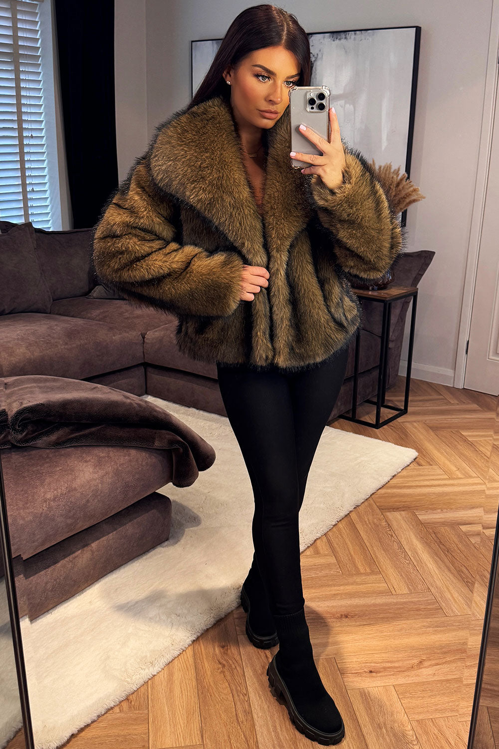 Catherine | Women’s short plush faux fur jacket