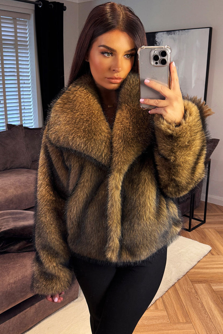Catherine | Women’s short plush faux fur jacket