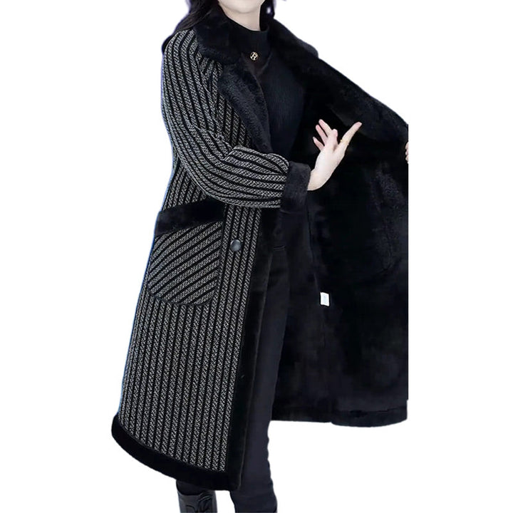 Sarin | Women’s double-breasted mid-length coat with a soft plush seasonal lining