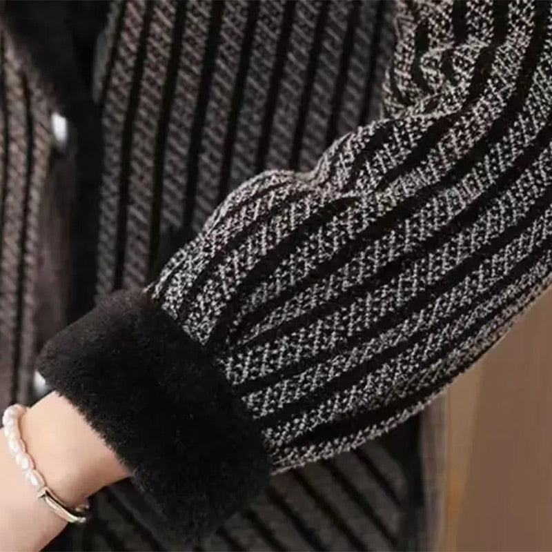 Sarin | Women’s double-breasted mid-length coat with a soft plush seasonal lining