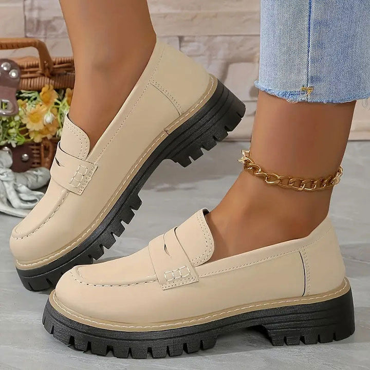 Naomi | Women's loafers with slip-on fit