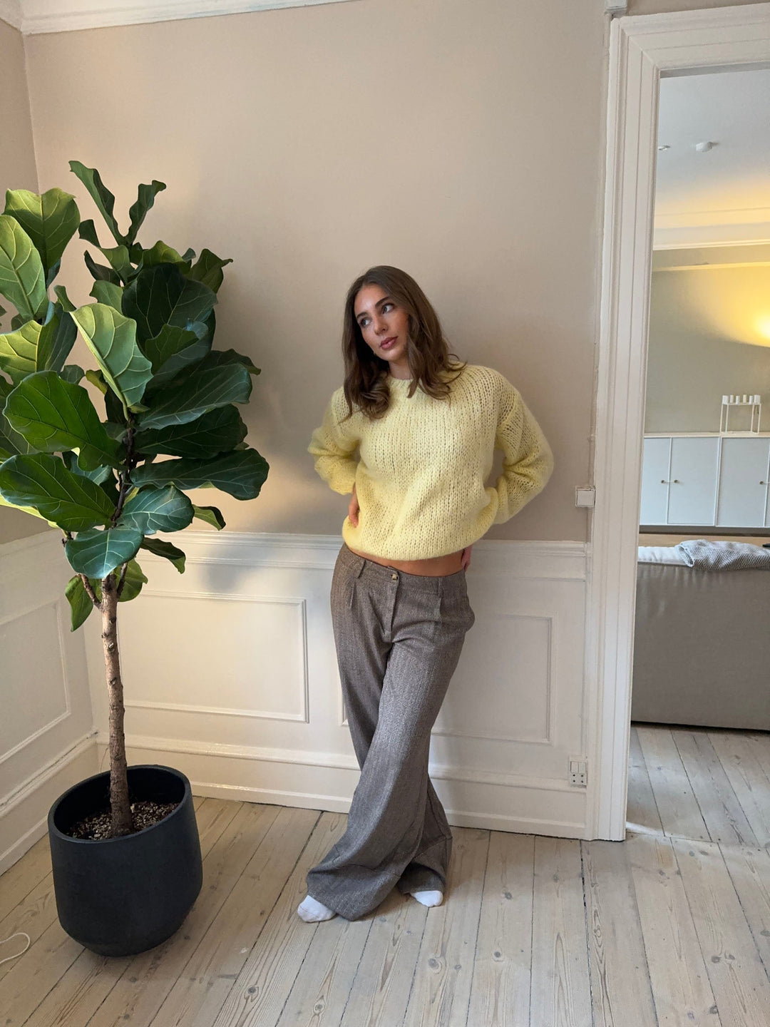 Jenny | Women’s oversized knit sweater with round neck and draped silhouette