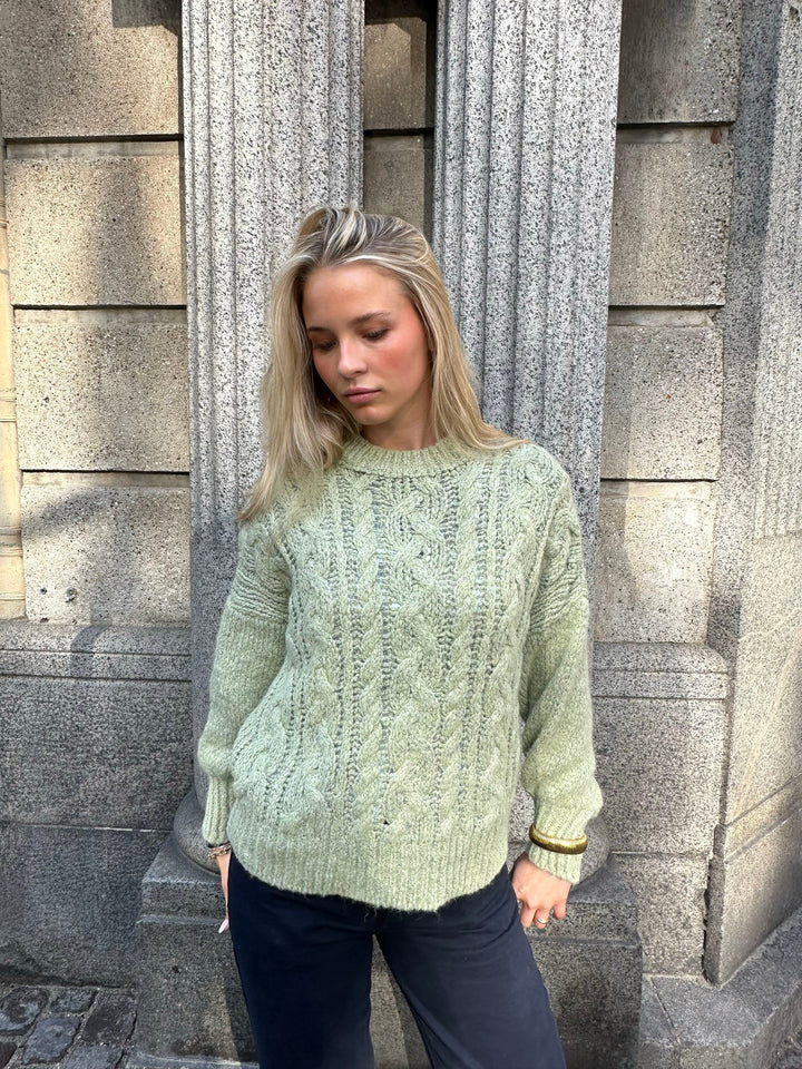 Ruffa | Women’s knit sweater with cable design and balloon sleeves