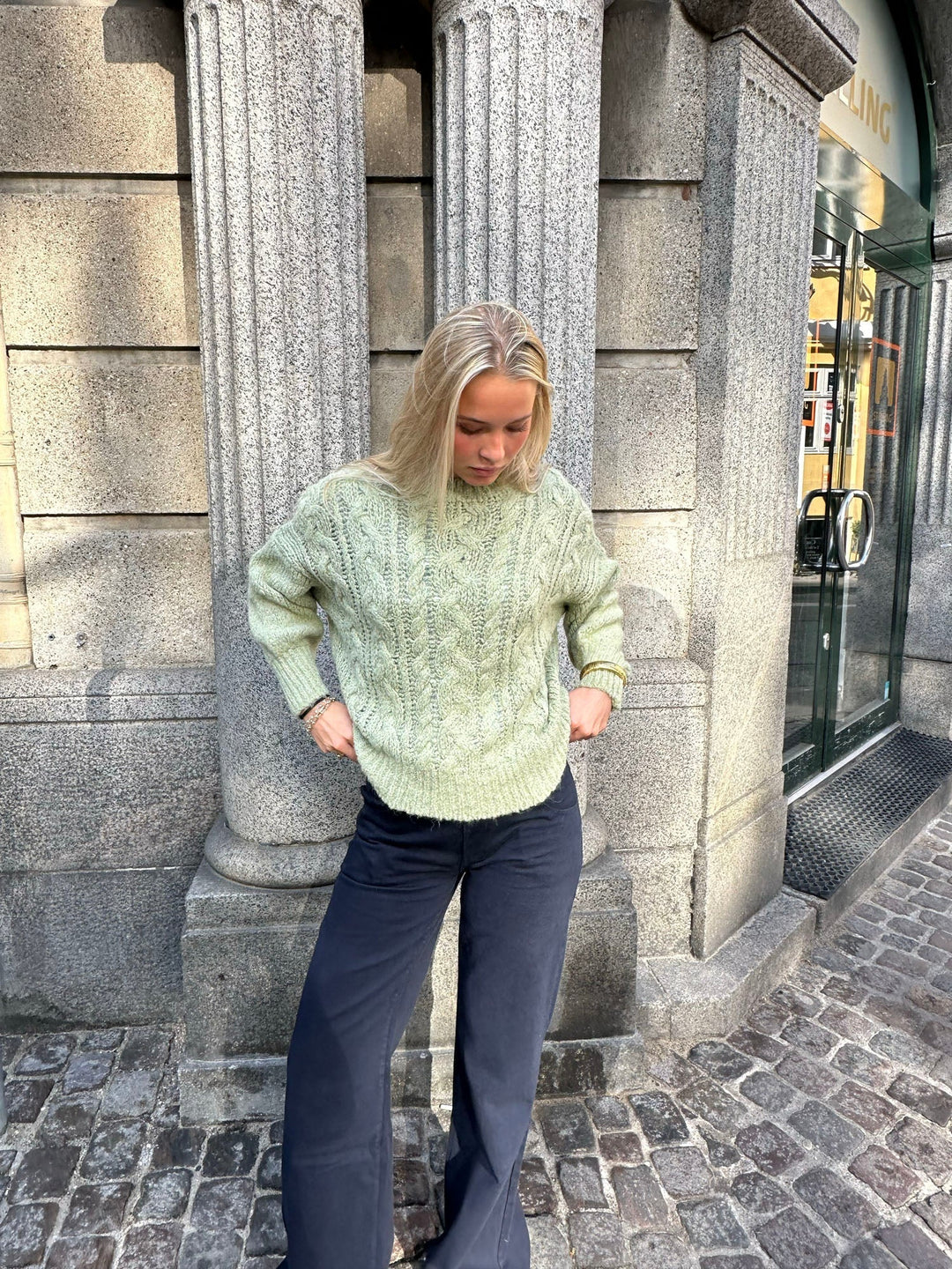 Ruffa | Women’s knit sweater with cable design and balloon sleeves