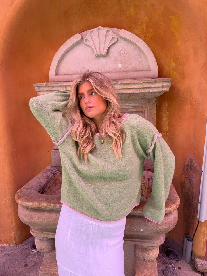 Lucy | Women’s knit sweater with contrast details and boxy silhouette