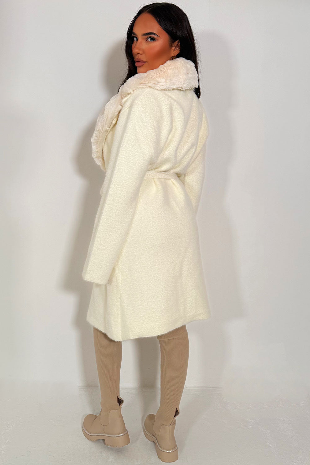 Giselle | Women’s belted coat with faux fur collar
